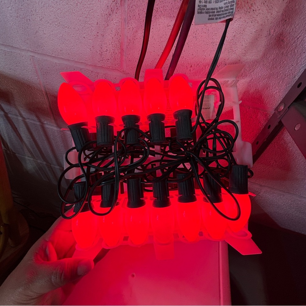 25 RED C7 Ceramic Multi Lights on Green Cord Christmas Lights - Picture 2 of 9